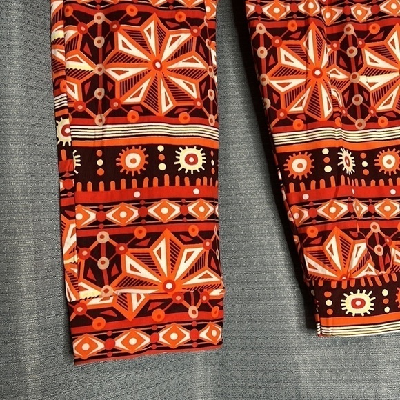 NEW MIX ORANGE PATTERN SMALL STRETCH CAPRI PANTS NEW WITH TAGS - Picture 2 of 7